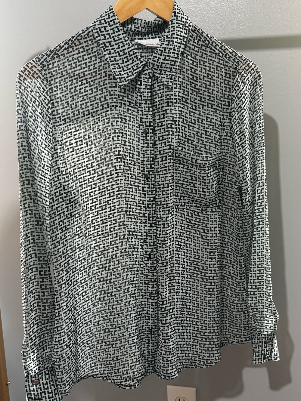 Vintage Sheer Liz Claiborne Women's Blouse Button-Up geometric pattern